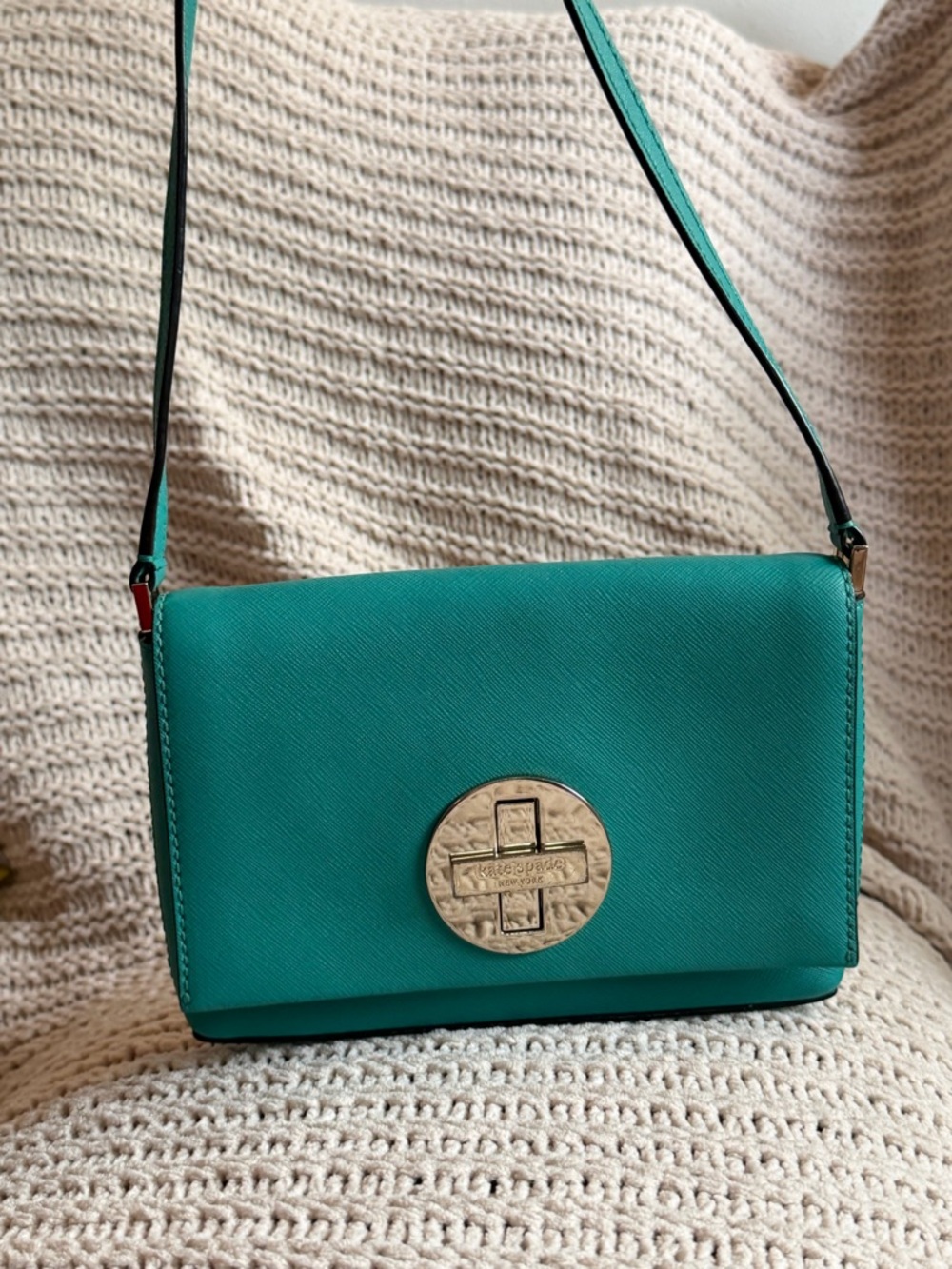 kate spade Newbury Lane Sally Crossbody Turquoise Saffiano Leather EUC